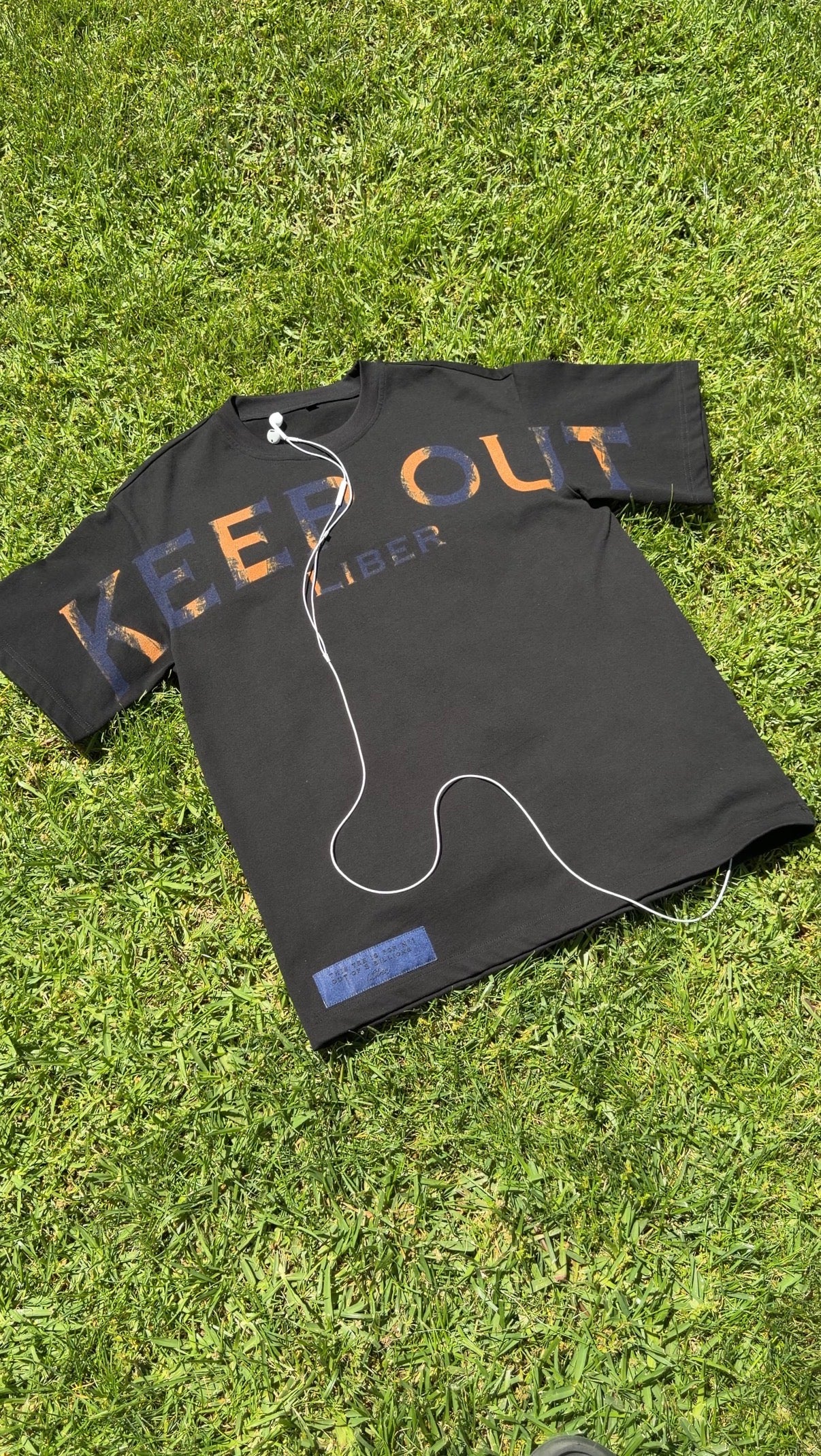 “KEEP OUT” t-shirt (pre-order)